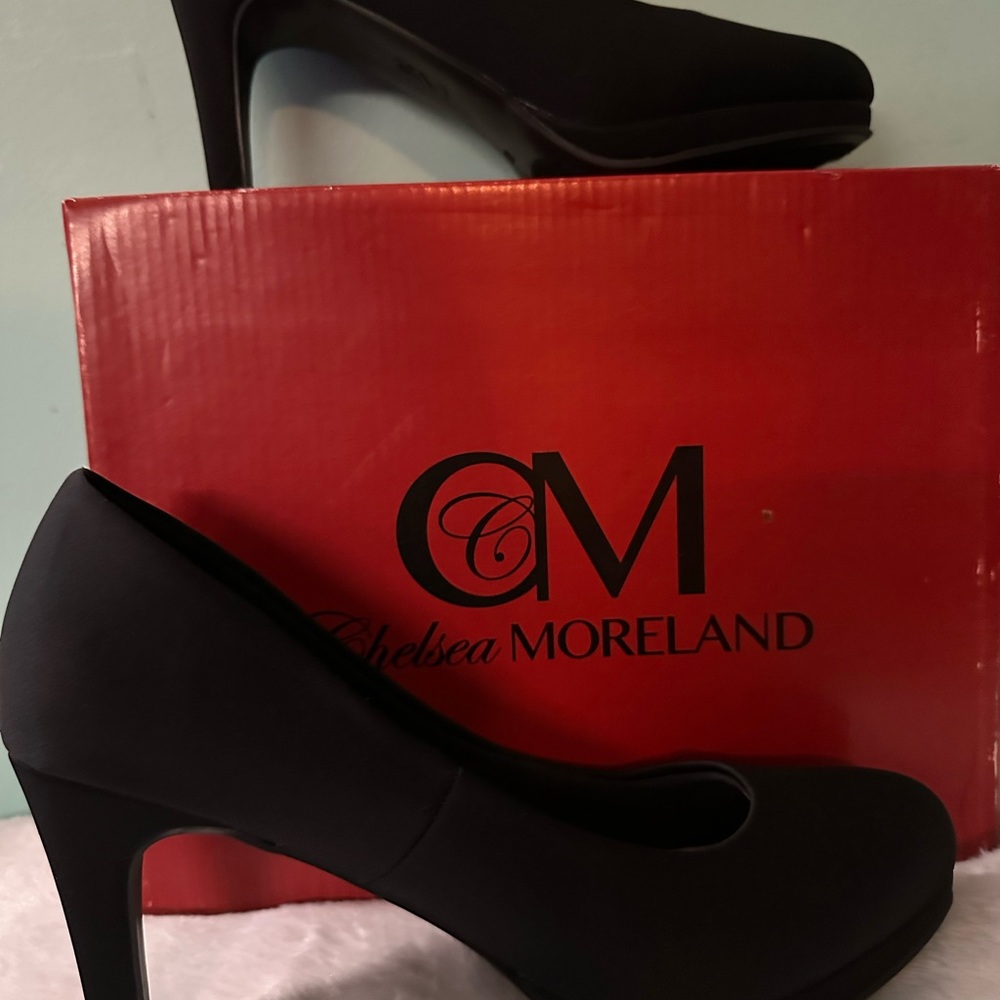 Chelsea Moreland Black Heels